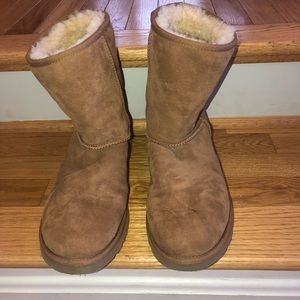 Ugg classic short boots